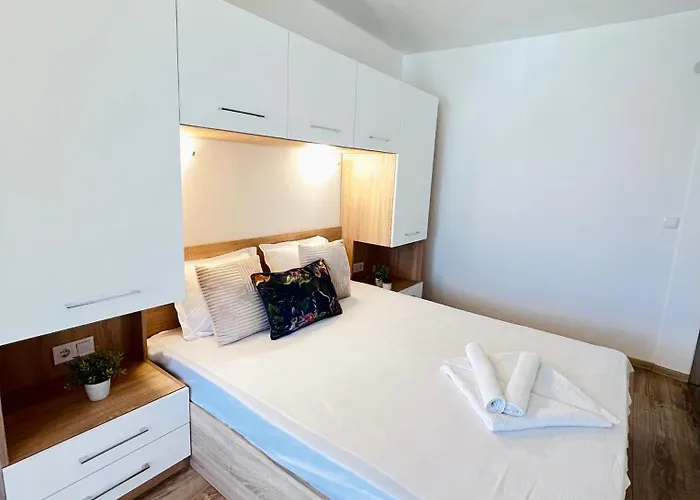 Summer Janet Lejlighed Obzor